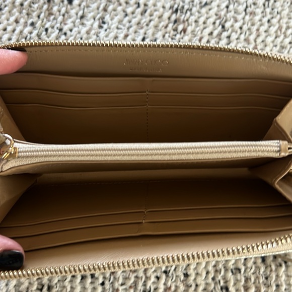 Gold star Jimmy Choo wallet - Picture 3 of 7